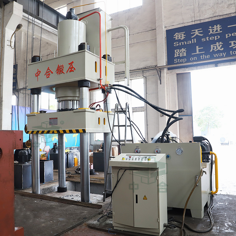 不銹鋼蒸煮鍋/桶生產設備-800噸四柱液壓機-不銹鋼拉伸成型